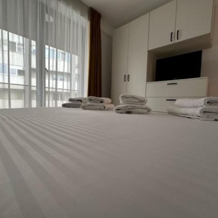 Escape Lounge Lägenhet Craiova Exteriör bild