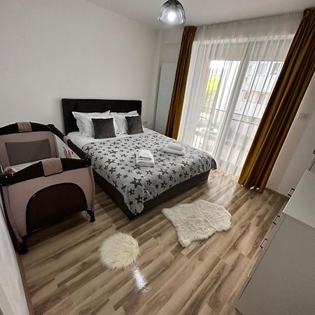 Escape Lounge Lägenhet Craiova Exteriör bild
